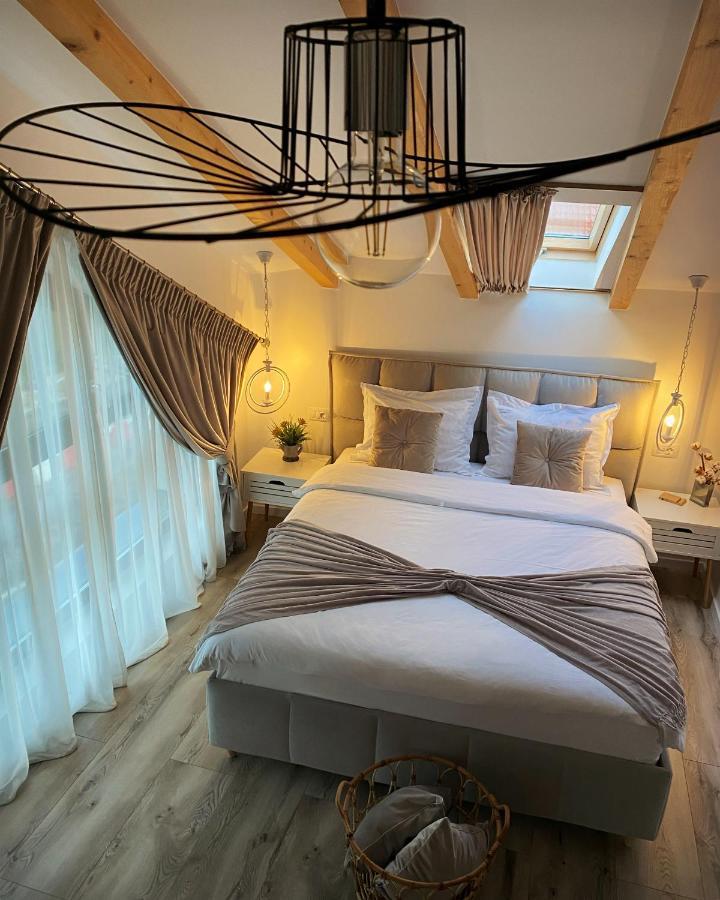 Queen'S Heart Guesthouse Bran  Bagian luar foto