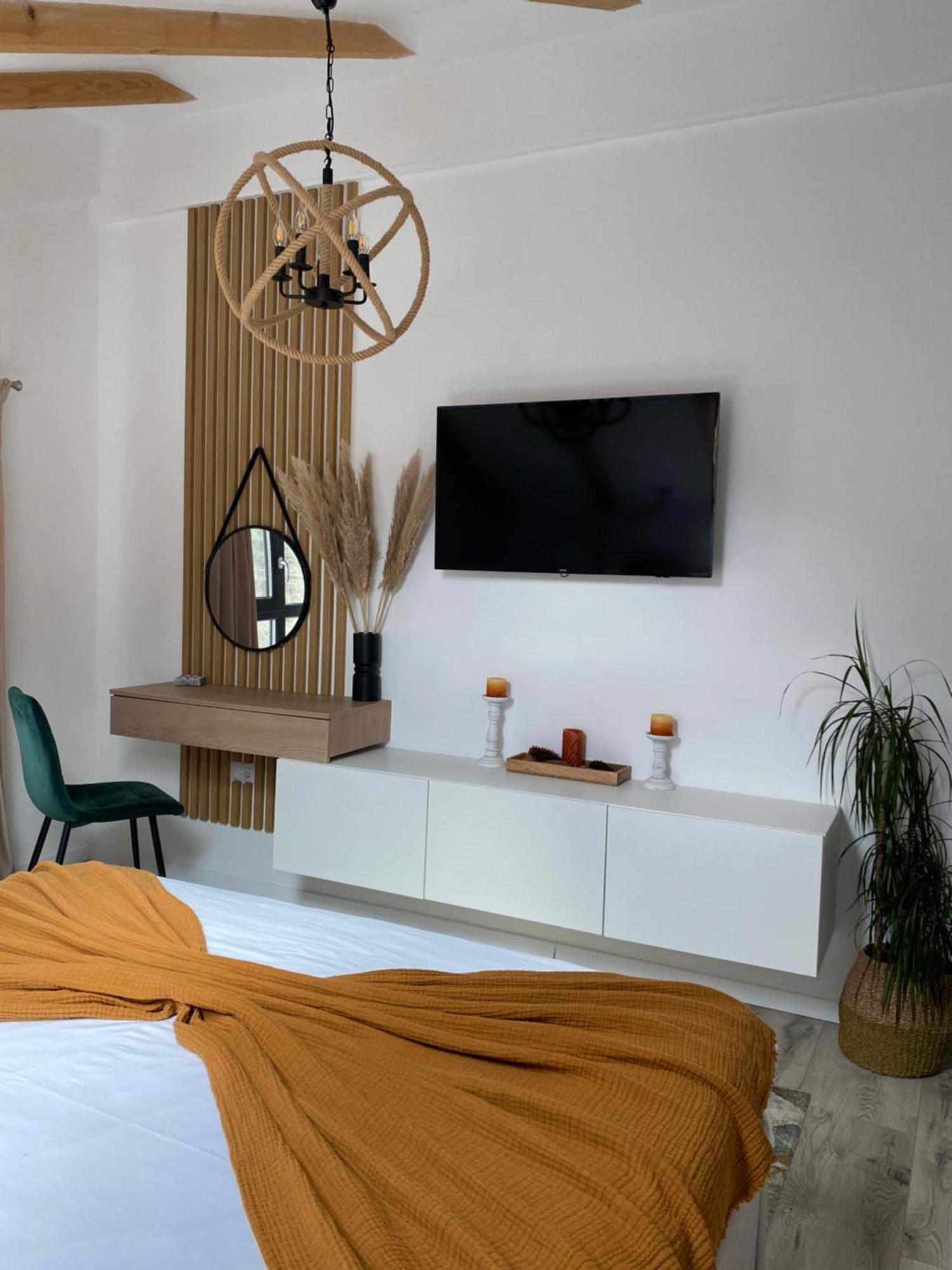 Queen'S Heart Guesthouse Bran  Bagian luar foto